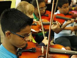  Students playing violin